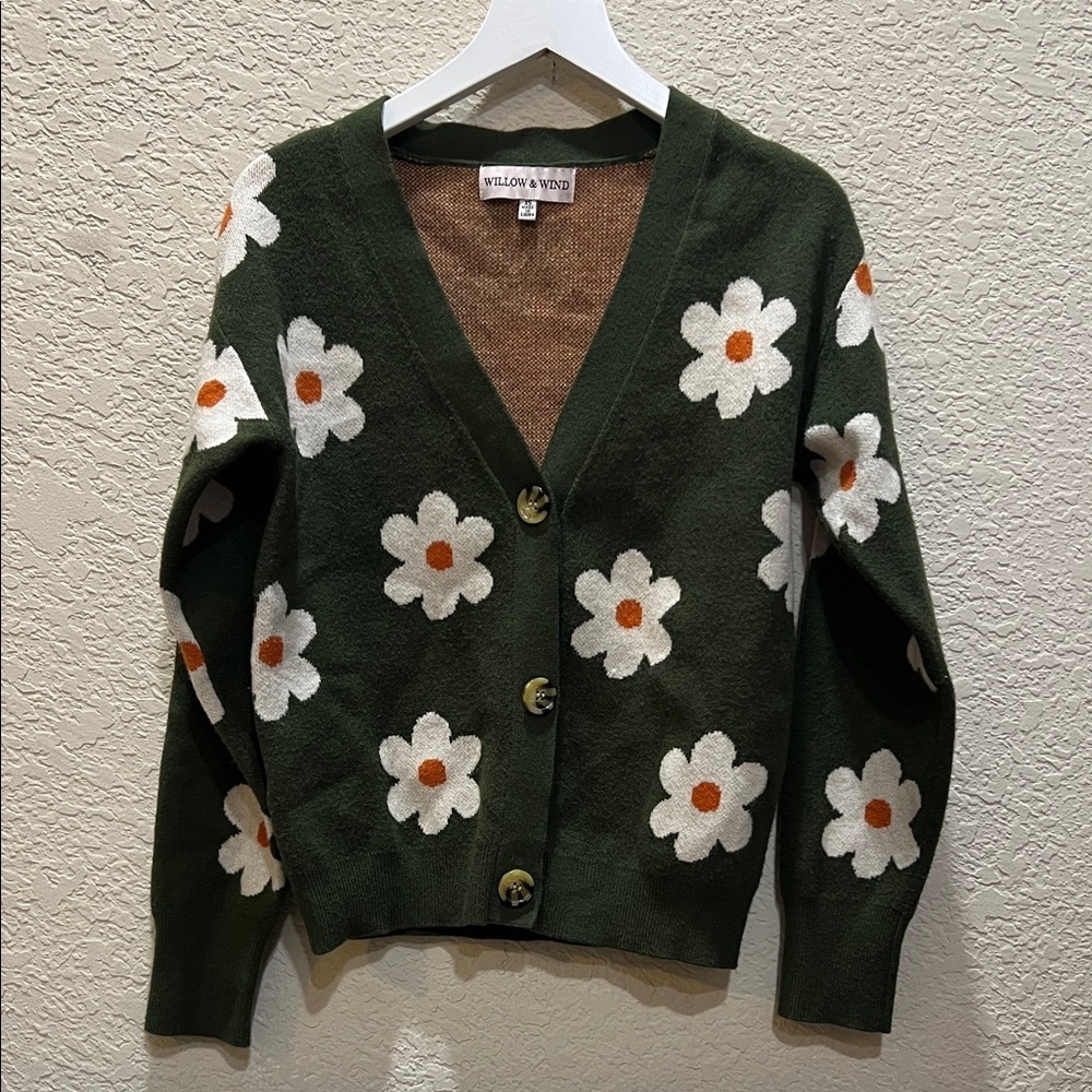 Willow &  Wind XS green cardigan with flowers